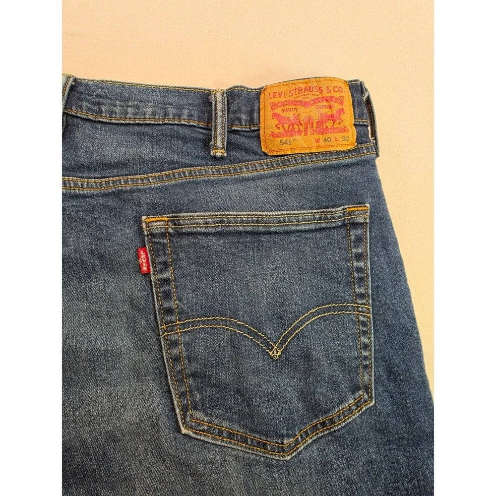 Levis 541 Athletic Taper Mens Blue Denim Jeans 40x32 Medium Wash 181810074